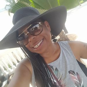 Meet your Posher, Toni